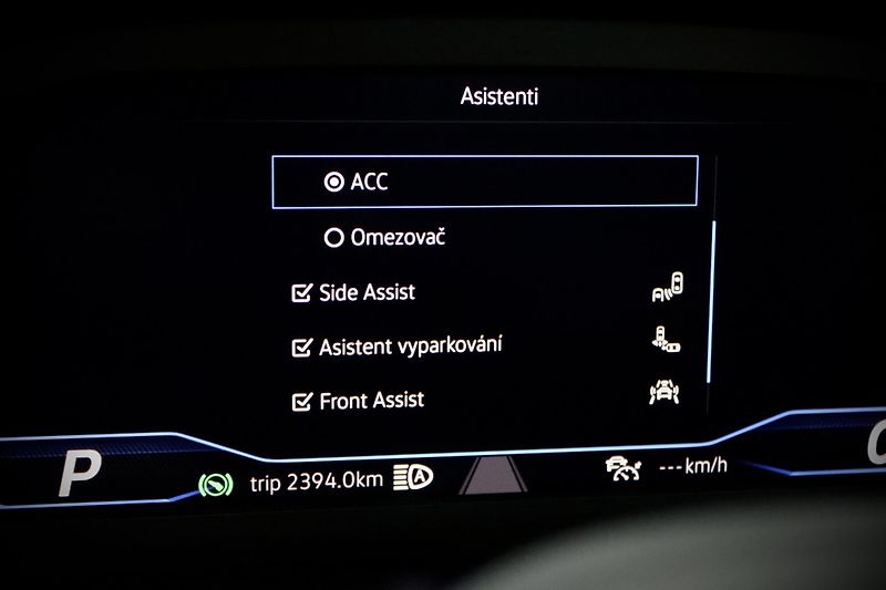 Volkswagen Passat 2.0 TSI 140 kW DSG Elegance - fotka 33 z 47