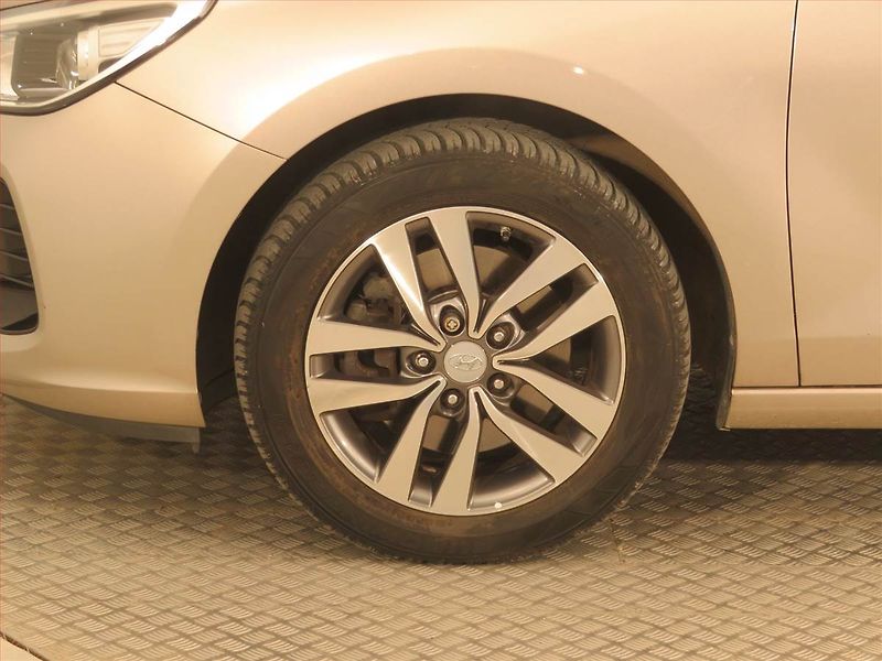 Hyundai i30 (2018) 1.4 CVVT, Serv.kniha, Tempomat - fotka 14 z 17