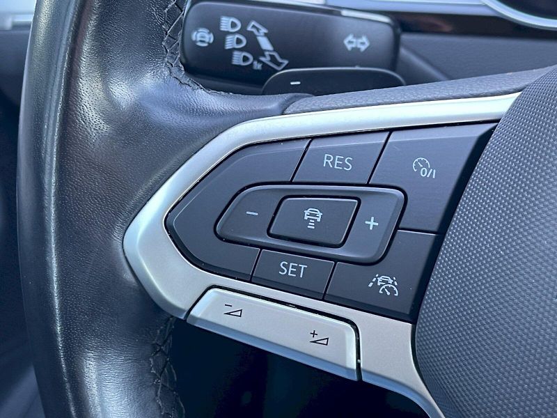 Volkswagen Passat (2021) 1.5 TSI 110 kW DSG Elegance Pl - fotka 8 z 31