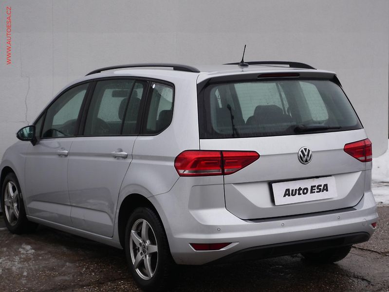 Volkswagen Touran (2017) 1.6TDI, AC - fotka 4 z 17