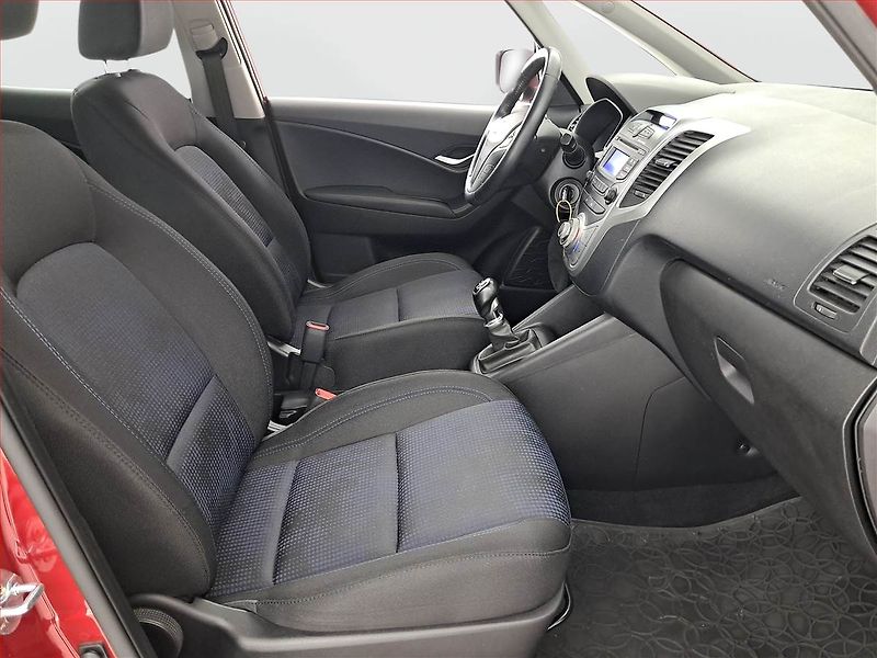 Hyundai ix20 (2015) 1.4 CVVT, Serv.kniha - fotka 9 z 15