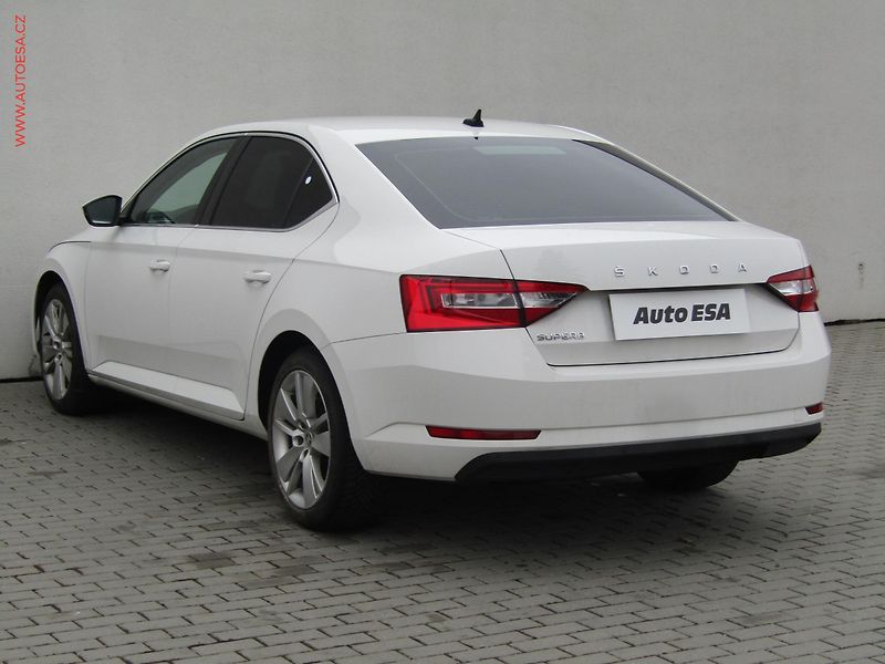 Škoda Superb (2020) 2.0TDi, ČR, Ambition, DSG - fotka 6 z 16