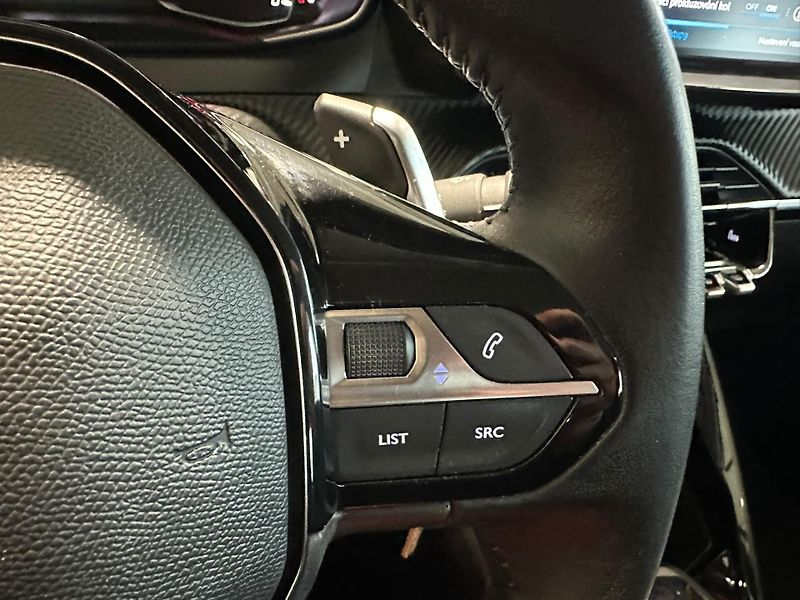 Peugeot 208 1,2, Automat, DPH - fotka 17 z 19