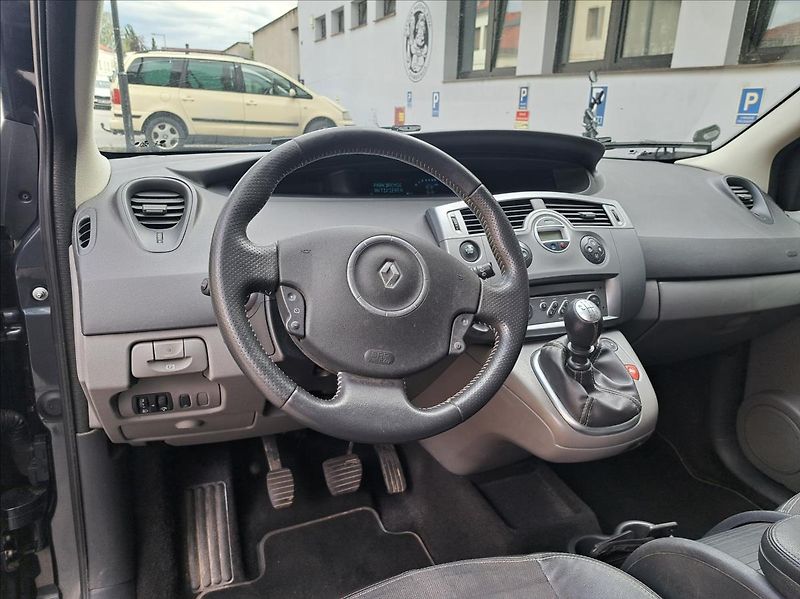 Renault Scénic 1,5 dCi - fotka 17 z 35