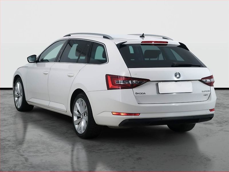Škoda Superb (2018) 2.0 TDI, 4X4, Automat, Kůže - fotka 4 z 24