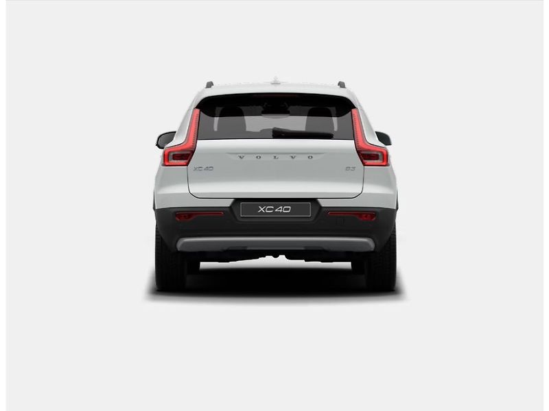 Volvo XC40 CORE B3 120kW - fotka 5 z 9