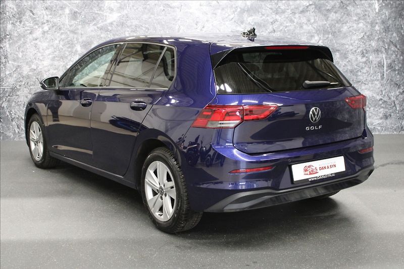 Volkswagen Golf 1,0 TSI Life 1.majitel CZ - fotka 3 z 36