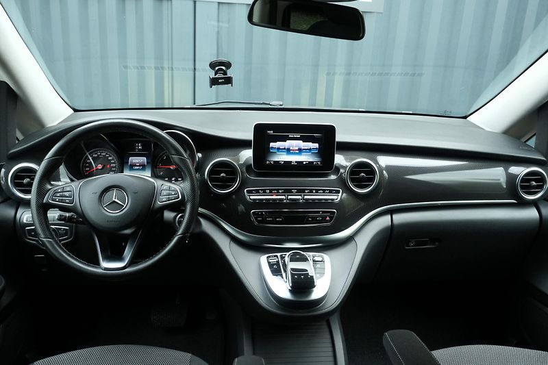 Mercedes-Benz Třídy V V250d 4Matic, 7míst, Webasto - fotka 11 z 33