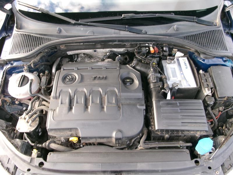 Škoda Octavia (2014) 1,6TDI AC HF BT TEMP VÝHŘEV  - fotka 28 z 31