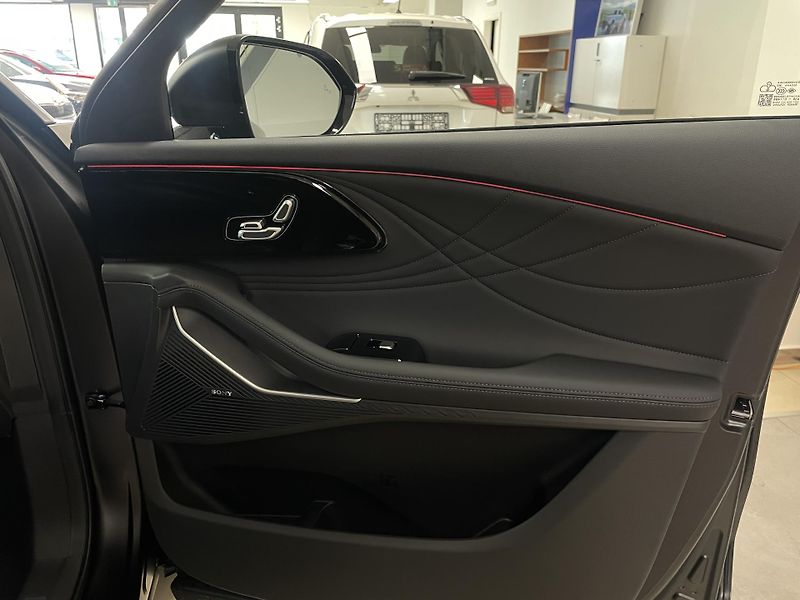 Omoda 9 (2026) Omoda 9 PHEV Premium  - fotka 22 z 52