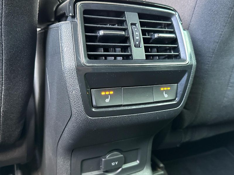 Škoda Karoq 2,0TDi 110kW BUSINESS - fotka 25 z 25