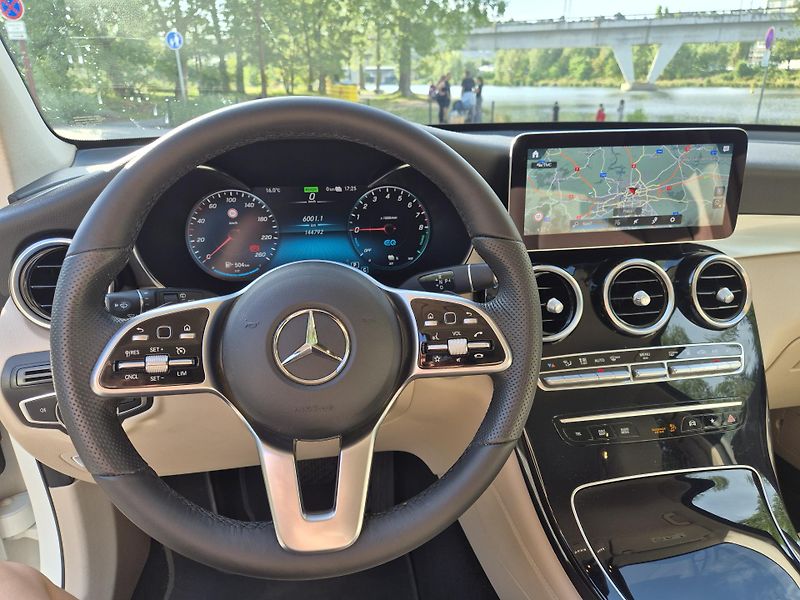 Mercedes-Benz GLC (2020) - fotka 9 z 15