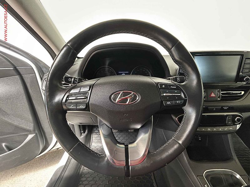 Hyundai i30 (2023) 1.0 T-GDi, 2.maj,ČR, Smart - fotka 12 z 18