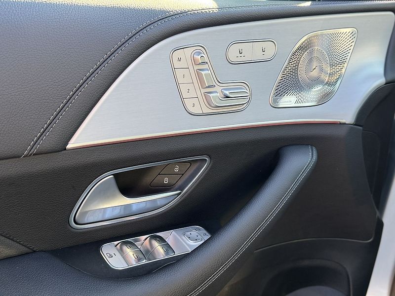 Mercedes-Benz GLE 450d 4MATIC AMG Line - fotka 24 z 33