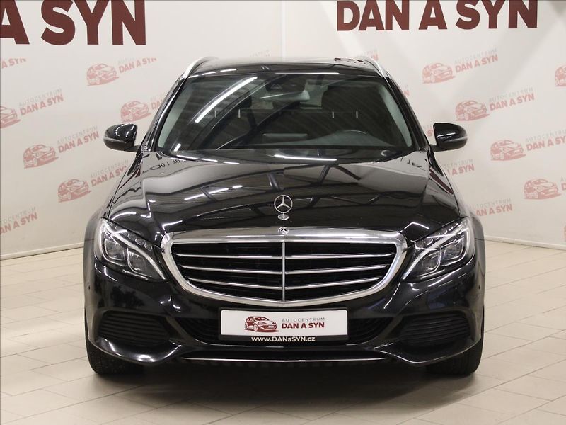 Mercedes-Benz Třídy C 2,0 200 T EXCLUSIVE TOP! - fotka 2 z 39
