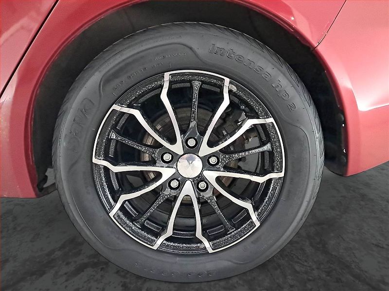 Mitsubishi Lancer (2009) 1.8 i, nová STK, zamluveno - fotka 14 z 17