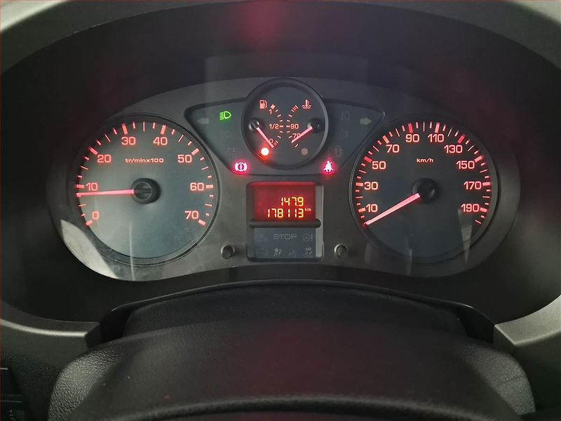 Citroën Berlingo (2011) 1.6 VTi, 5Míst - fotka 11 z 20