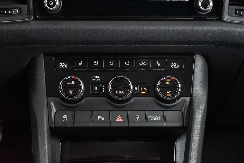 Škoda Kodiaq 2.0 TDI 110 DSG*TAŽNÉ*WEBASTO* - fotka 23 z 44