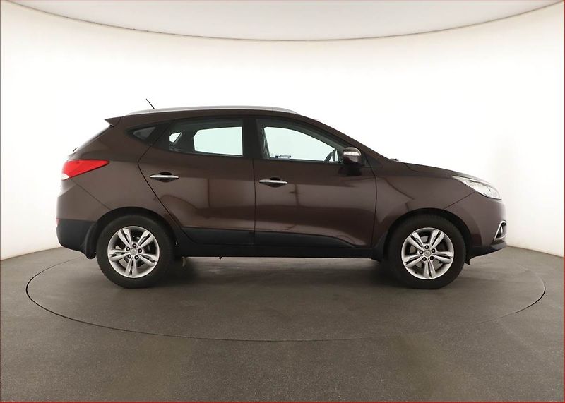 Hyundai ix35 (2013) 1.7 CRDi, Navi, Tempomat - fotka 6 z 17