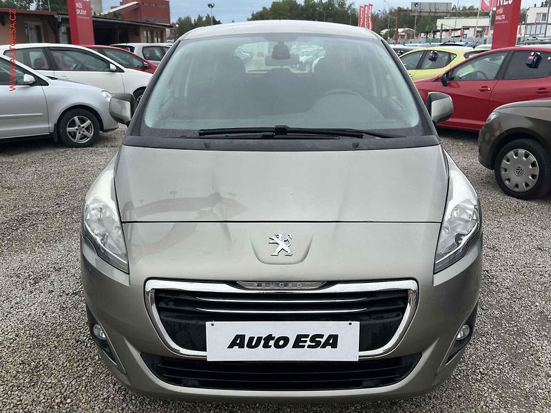 Peugeot 5008 (2015) 1.6 HDi, Navigace - fotka 2 z 20