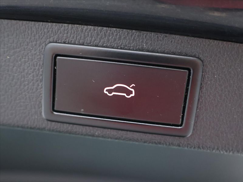 Škoda Octavia 2,0 TDI 110kW DSG Style LED - fotka 11 z 26