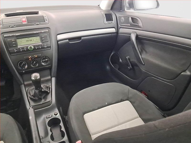 Škoda Octavia (2006) 1.6, Serv.kniha, nová STK - fotka 8 z 16