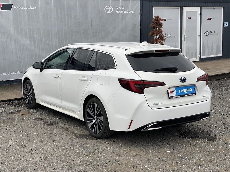 Toyota Corolla 1.8HEV, ČR, Style, DPH - fotka 5 z 16