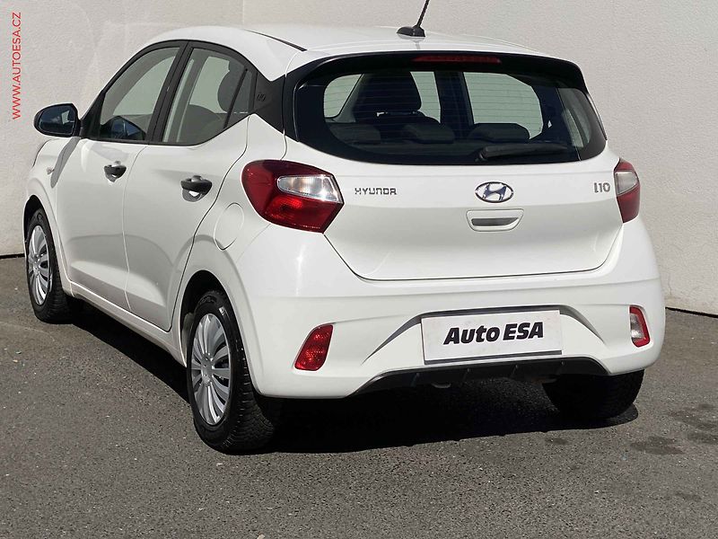 Hyundai i10 (2022) 1.0 i, ČR, Comfort, park. - fotka 6 z 16