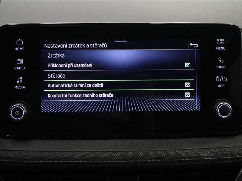 Škoda Fabia 1,0 TSi 85kW Selection 5L.Zár - fotka 14 z 22