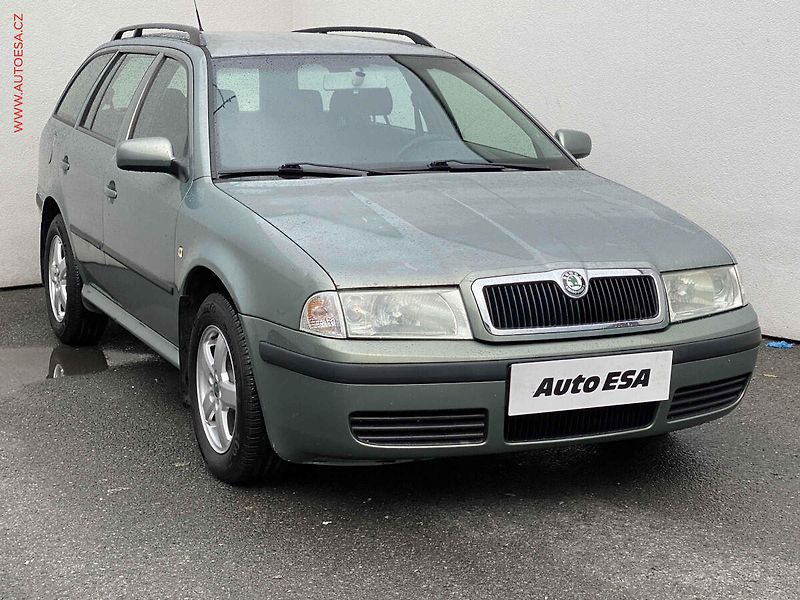 Škoda Octavia (2002) 1.6i, 2.maj,ČR, Elegance, TZ - fotografie inzerátu