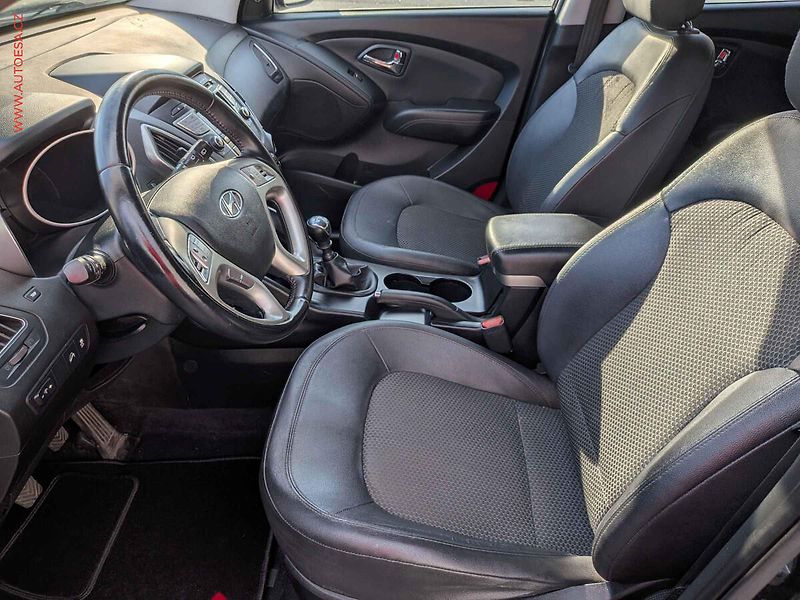 Hyundai ix35 (2013) 1.6 GDi, 2.maj,ČR, servis - fotka 9 z 18
