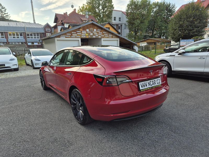 Tesla Model 3 PERFORMANCE 393kw SOH 95,1% - fotka 4 z 45