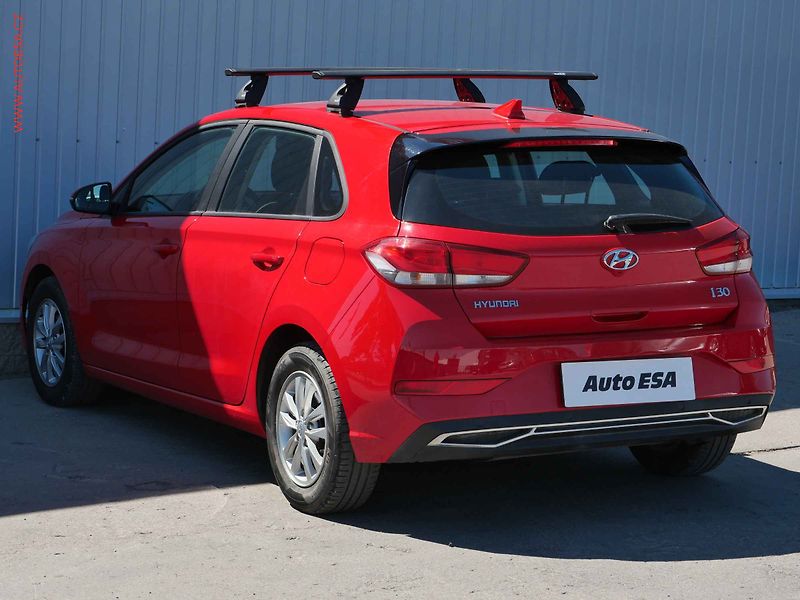 Hyundai i30 (2020) 1.5 DPi, ČR, servis.kniha, AC - fotka 6 z 20
