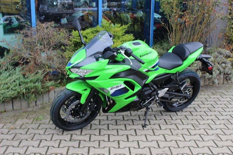 Kawasaki Ninja 650 KRT Edition (2026) Ninja 650 zelená 2026 - fotka 7 z 9