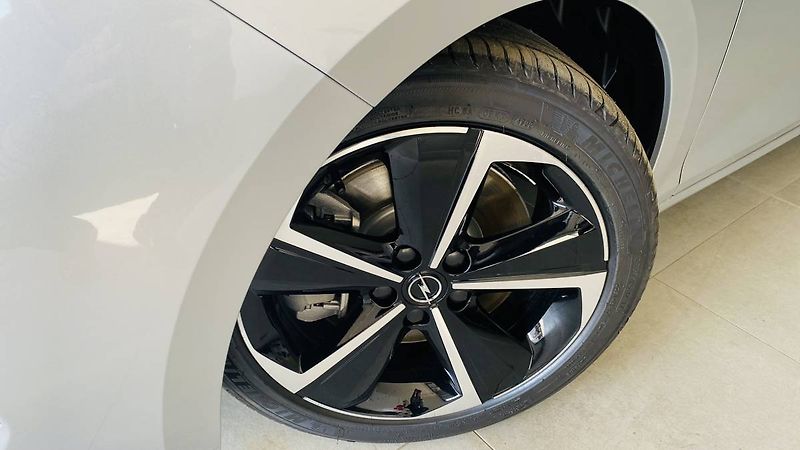 Opel Astra Elegance HB 1.6 PHEV 132kW/180 - fotka 27 z 28