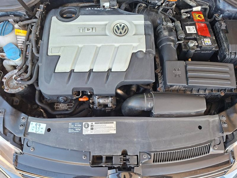 Volkswagen Golf (2009) 2.0TDI 103kW 4MOT -TAŽ.ZAŘ. - fotka 34 z 44