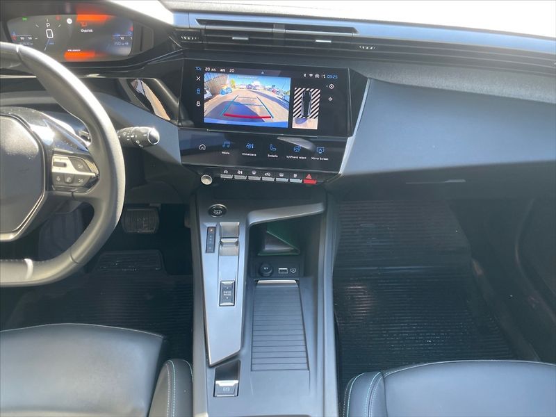 Peugeot 308 1,5 BHDi 130 Allure AT - fotka 10 z 11