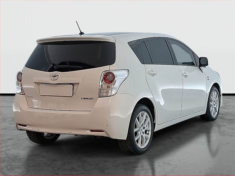 Toyota Verso (2010) 2.2 D-4D, Automat, Navi - fotka 5 z 21