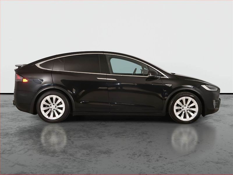 Tesla Model X (2016) 90D, SoH 84% - fotka 6 z 28