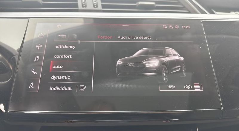 Audi e-tron 55 Quattro Tažné Panorama LED  - fotka 17 z 19