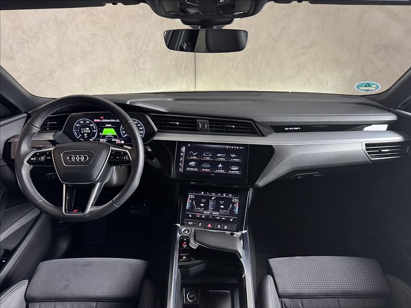 Audi e-tron 300kW Sportback S-Line Matrix - fotka 19 z 50