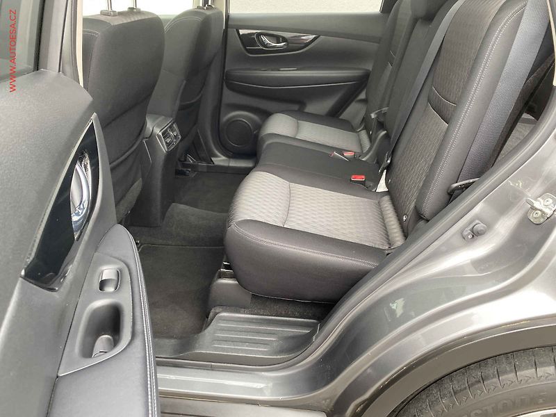Nissan X-Trail (2020) 1.3 DiG-T, N-Connecta, AT - fotka 10 z 20