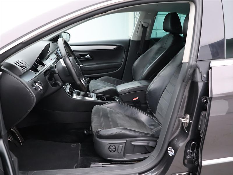 Volkswagen Passat CC 2,0 TSI Sport 147kW M6F - fotka 10 z 26