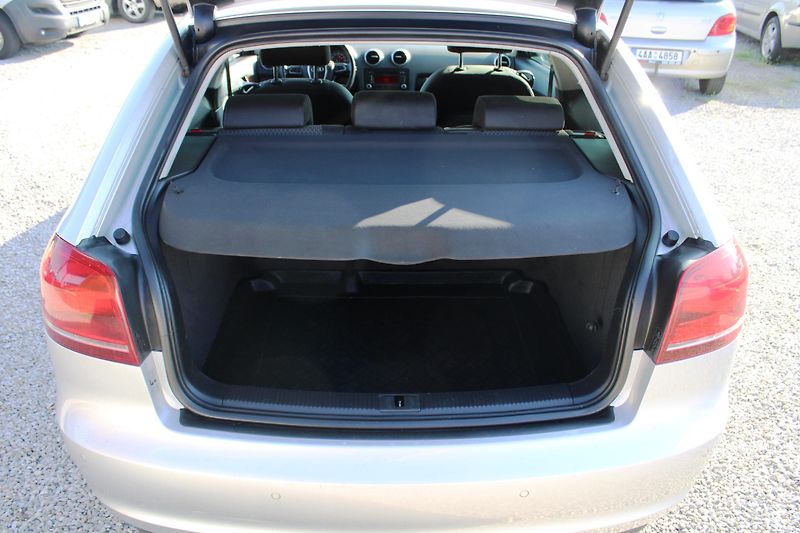 Audi A3 (2012) 2,0TDI 125KW KLIMA XENONY ALU - fotka 11 z 18