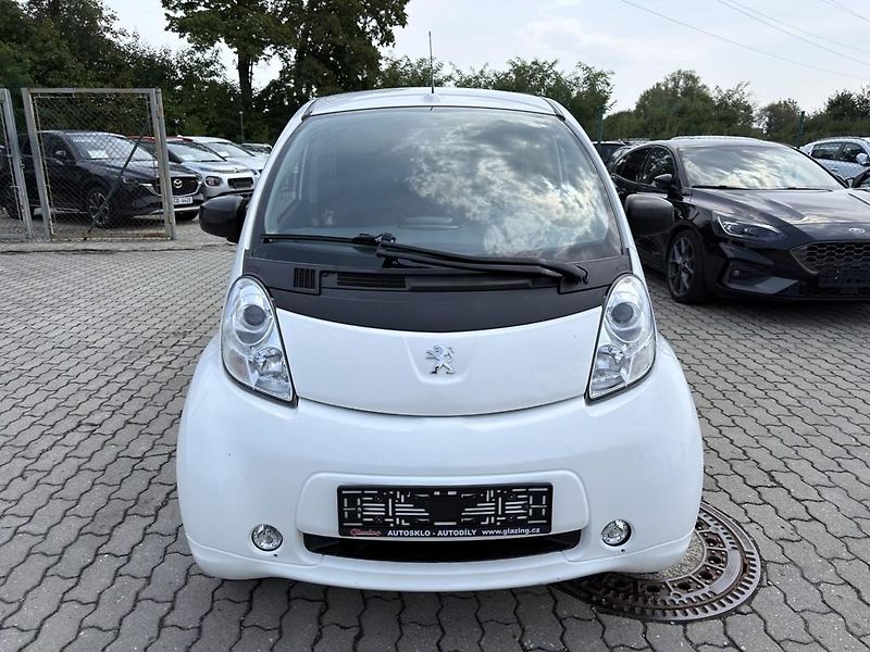 Peugeot iOn 49 kW servisní knížka - fotka 2 z 16