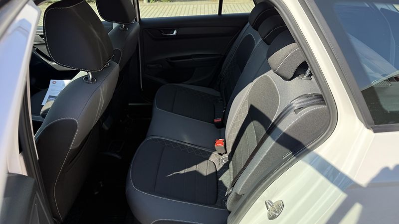 Škoda Fabia 1.0TSi*70kW*STYLE*1.MAJ*ČR*TOP - fotka 7 z 19