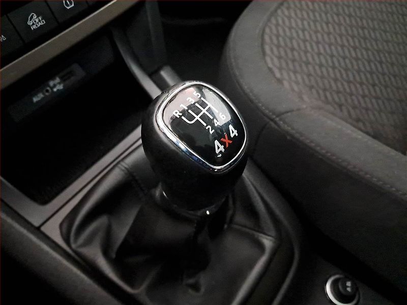 Škoda Yeti (2015) Elegance 2.0 TDI, 4X4, Xenony - fotka 18 z 19