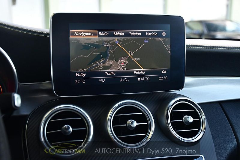 Mercedes-Benz Třídy C C63 AMG - fotka 26 z 47