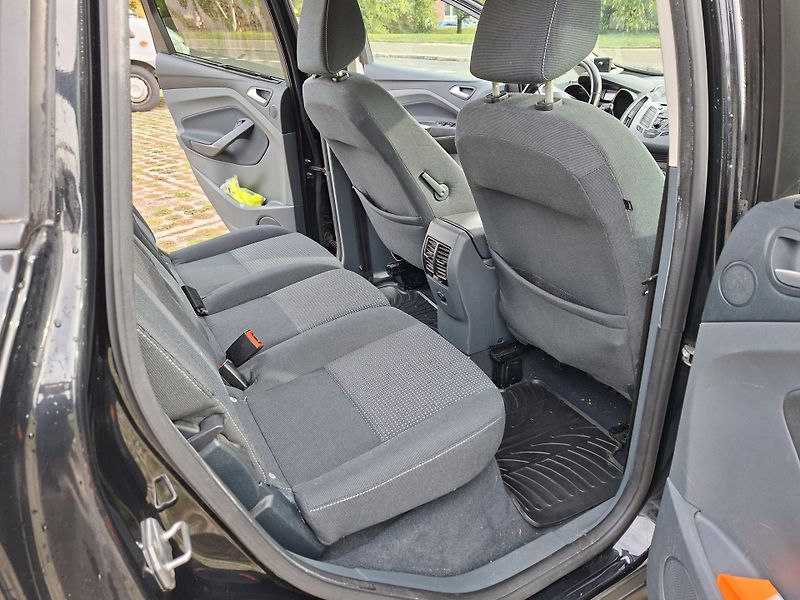 Ford C-MAX (2014) - fotka 11 z 17