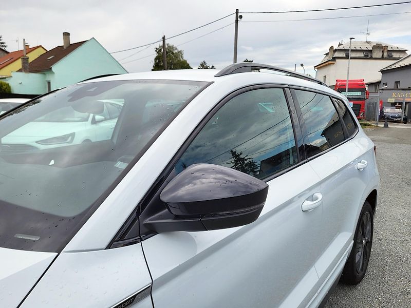 Škoda Karoq 1.5 TSI 110kW DSG SPORTLINE - fotka 38 z 48